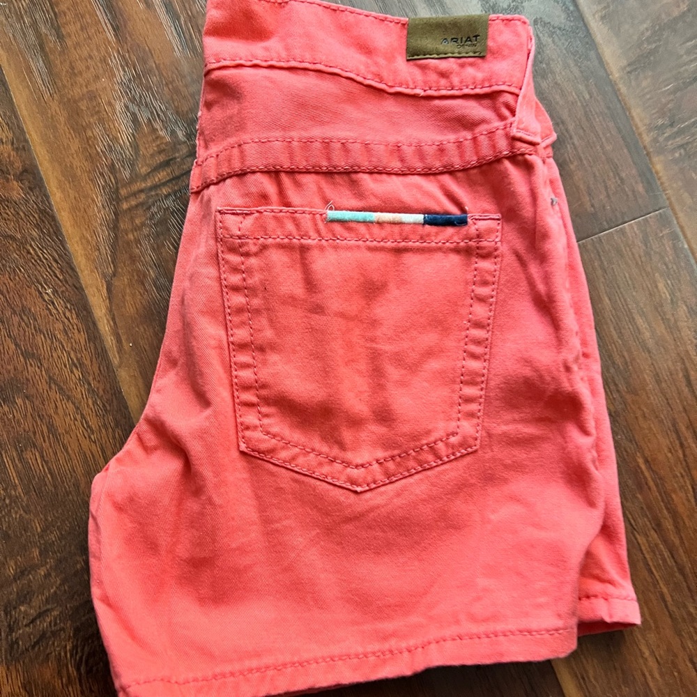 Ariat Coral shorts sz 26
